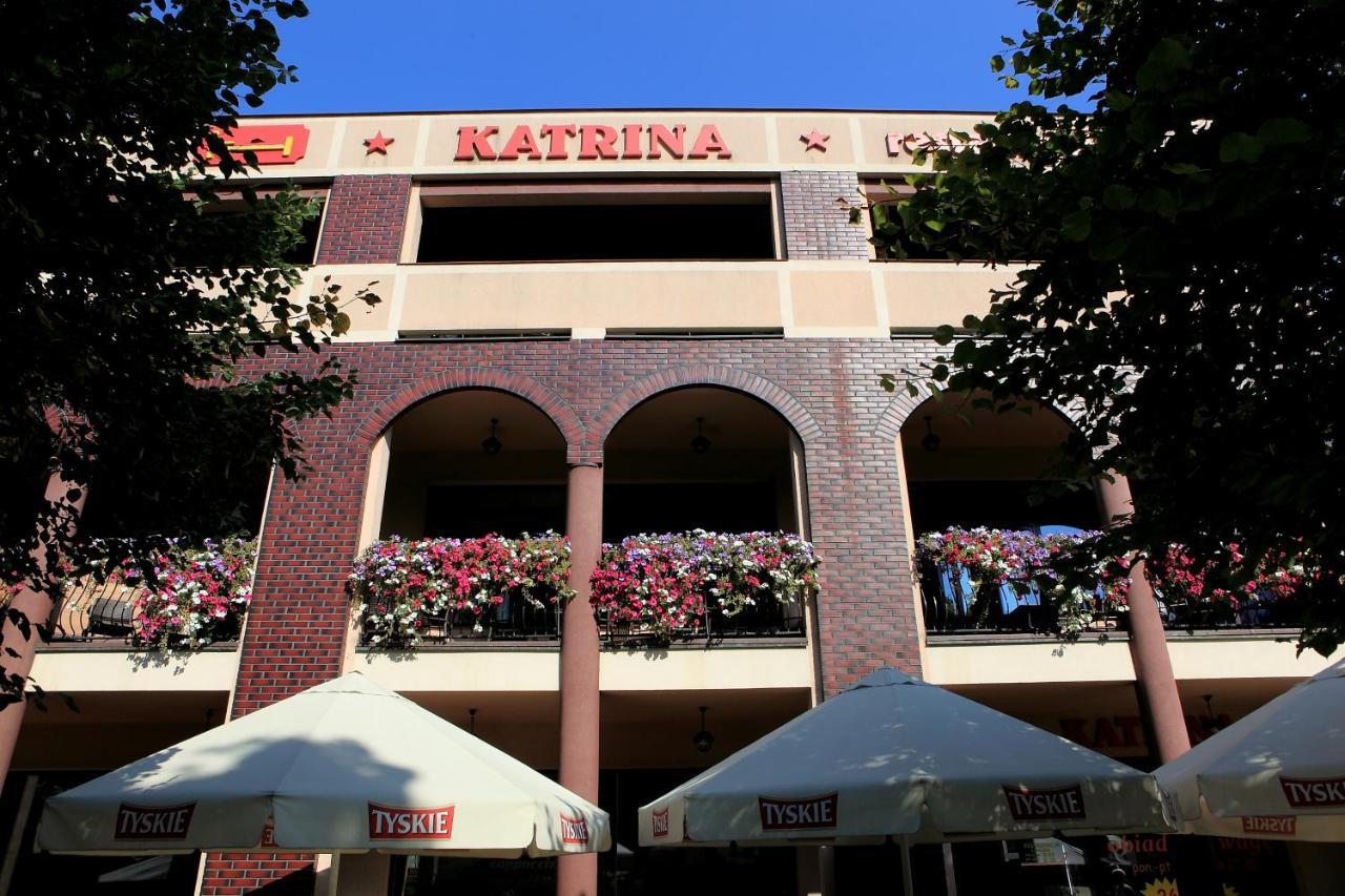 Katrina Aparthotel Ostrzeszów Eksteriør bilde